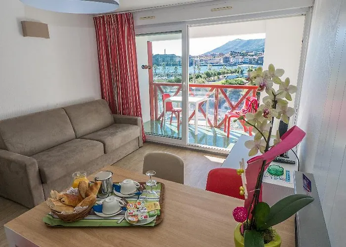 & Golf Sokoburu Apart Otel 3*