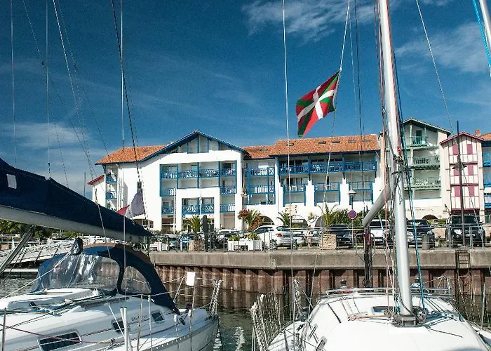 & Golf Sokoburu Apart Otel Hendaye