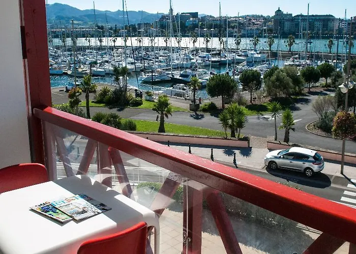 & Golf Sokoburu Aparthotel Hendaye