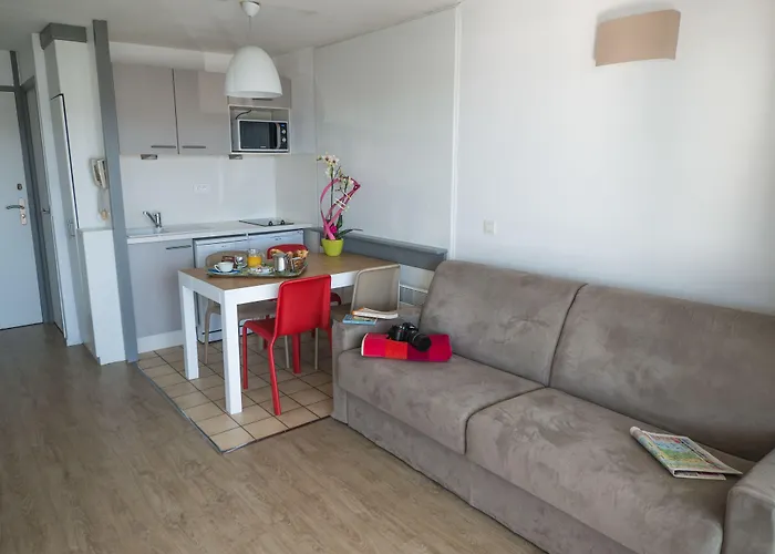 & Golf Sokoburu 아파트호텔